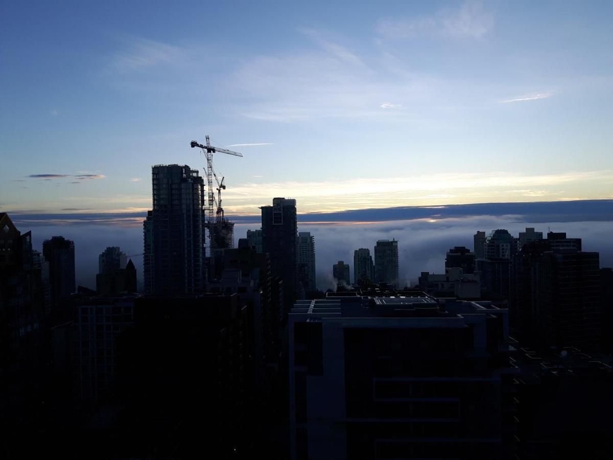 Your Alternative To A Five Star Hotel - Premium Location バンクーバー エクステリア 写真