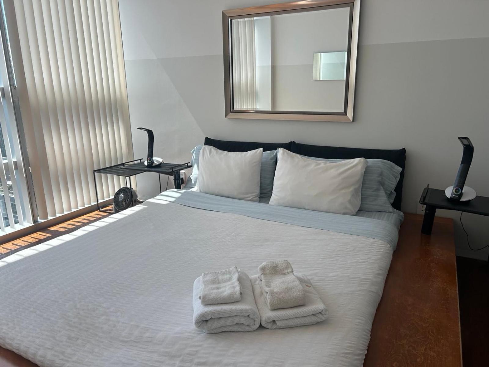 Your Alternative To A Five Star Hotel - Premium Location バンクーバー エクステリア 写真