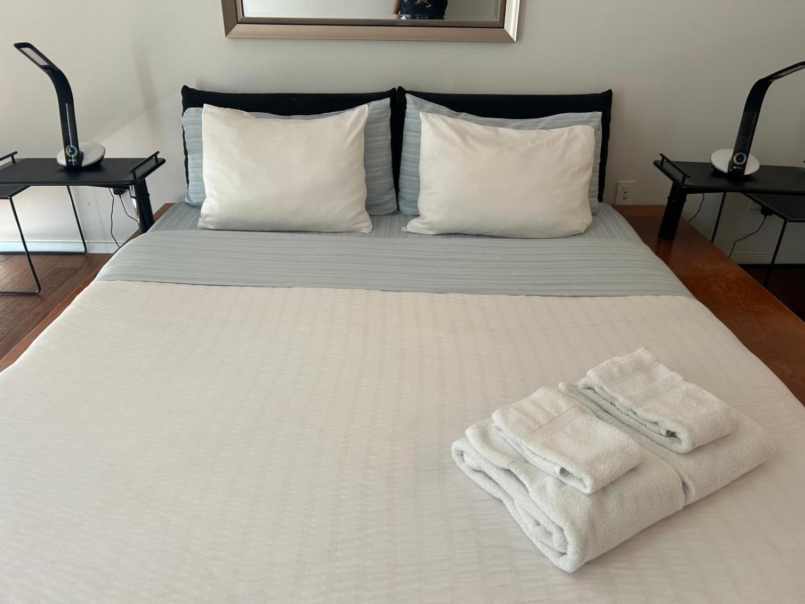Your Alternative To A Five Star Hotel - Premium Location バンクーバー エクステリア 写真